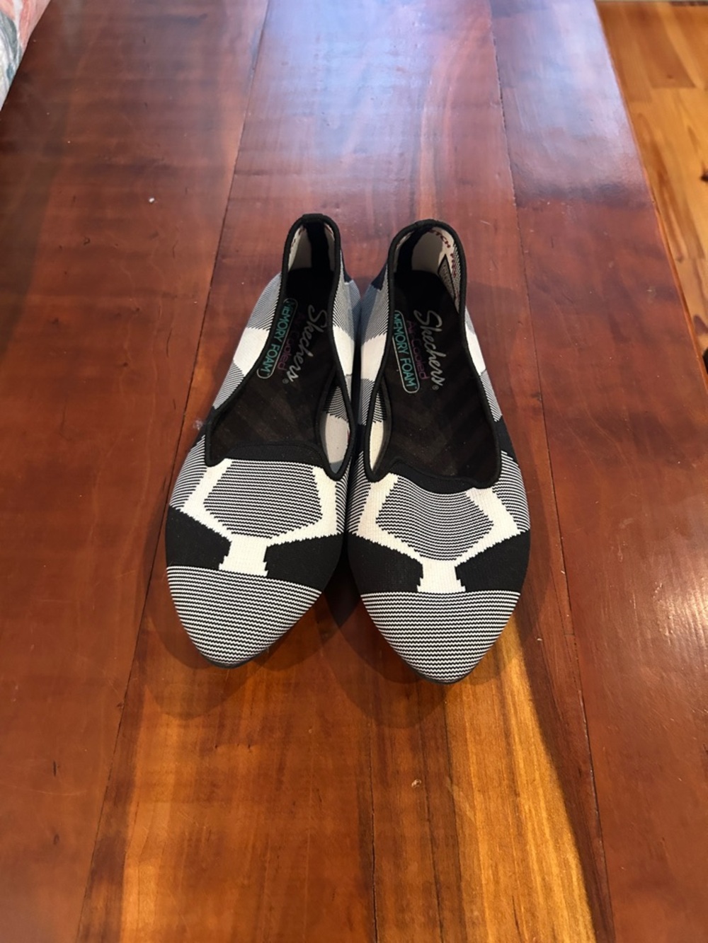 Skechers Black & White Geometric Slip-On Flats